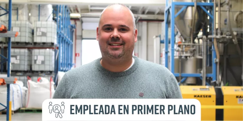 Empleada en primer plano Kevin Carpentier